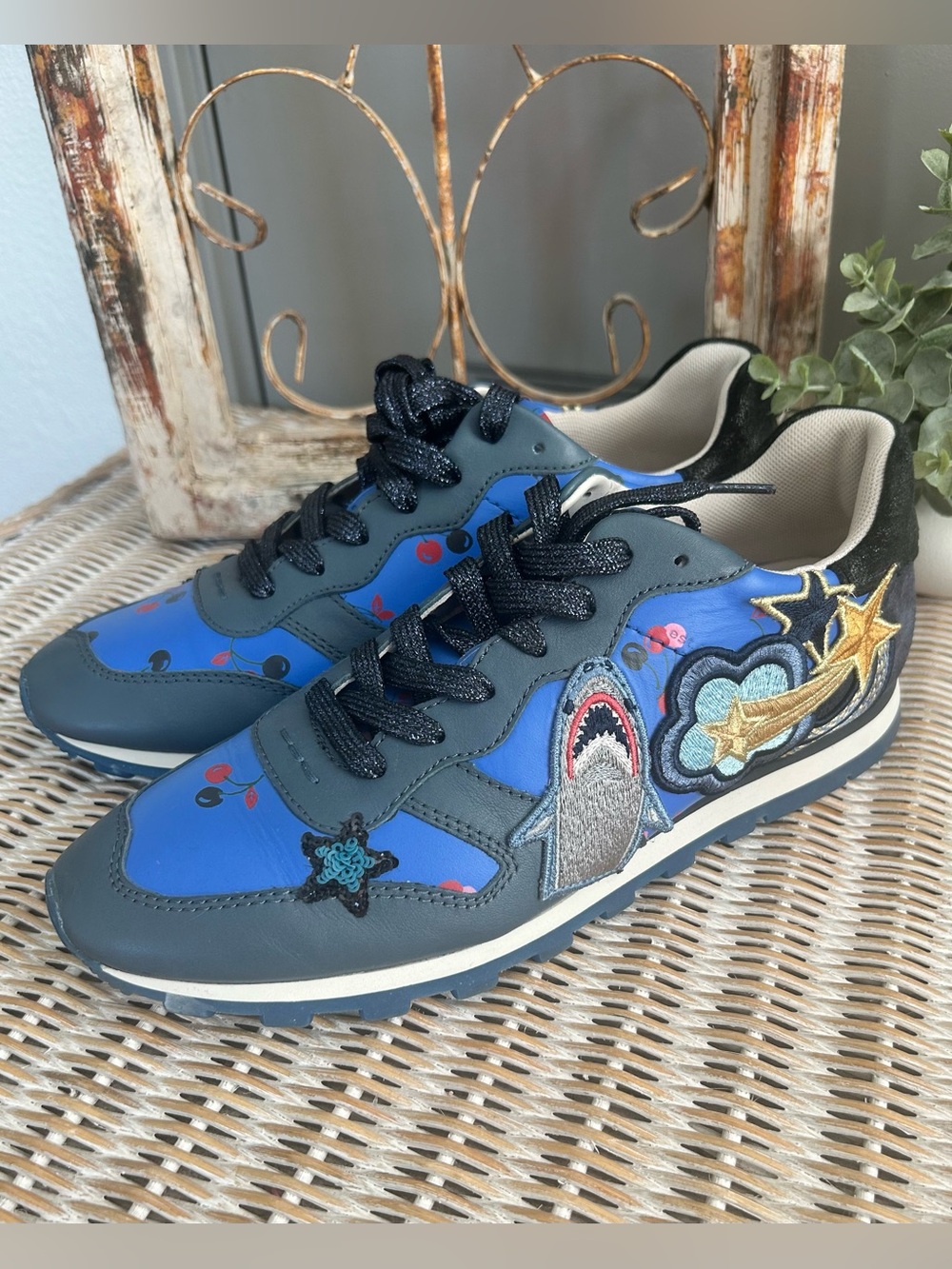 Coach C125 Runner Sharky Sneakers Women's Size 9 Blue Appliqué Fashion Trainers